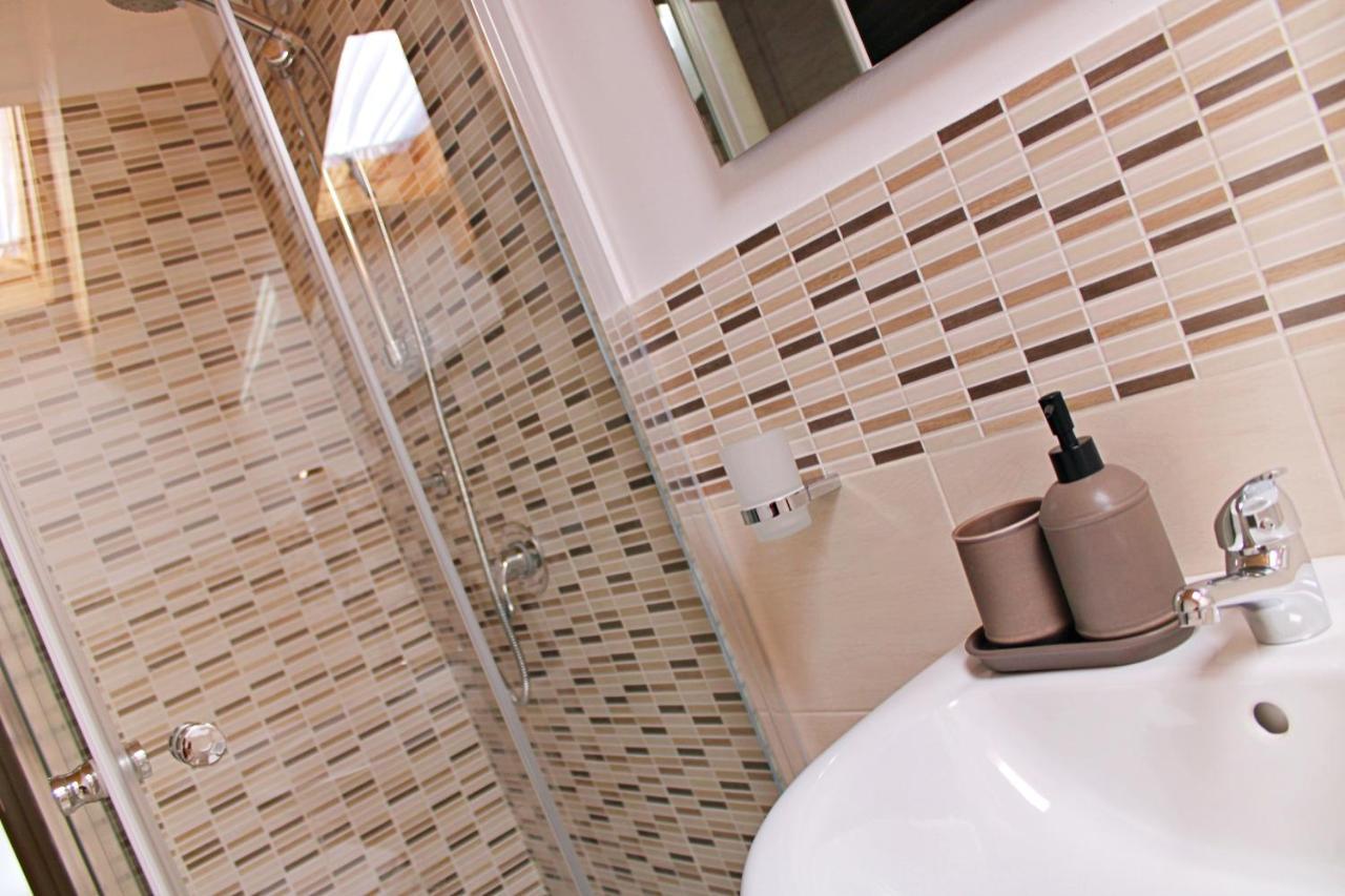 La Claudette Apartment Катания Экстерьер фото